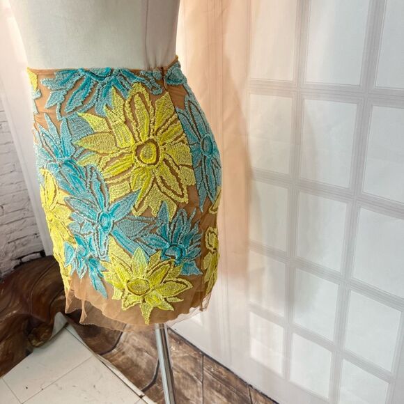 Nasty Gal x For Love & Lemons Wild Flower Embroidered Skirt ($188) size XS - Picture 4 of 9